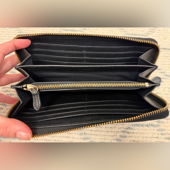 SOLD COACH Classic Everyday Accordion Long Zip Around Crossgrain Wallet - Picture 11 of 16